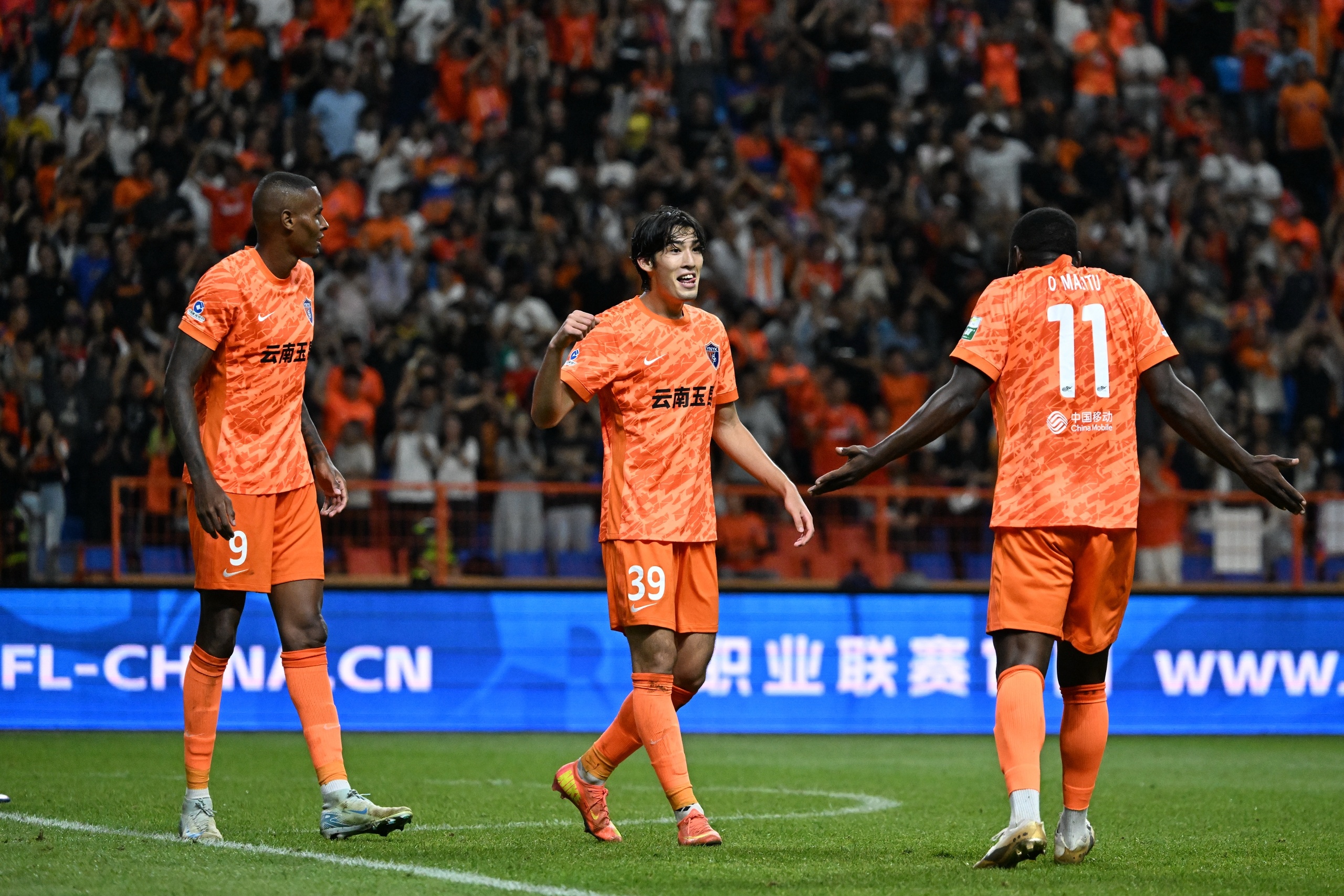 18岁布尼亚明近4轮3球：目标5-6球，归功全队