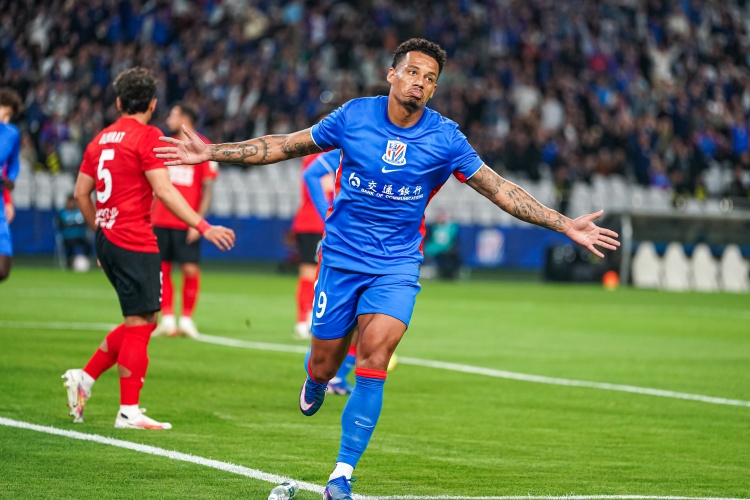 申花亚冠签运上佳 马德兴:重心转移是良机